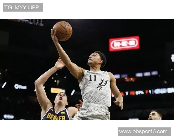 克雷格波特精彩表现撤步远投被犯规成功打成三分加一