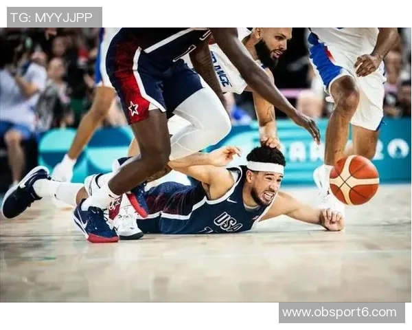 布克高效表现仅用26分钟砍下19分3助攻成为球队绿叶助力胜利