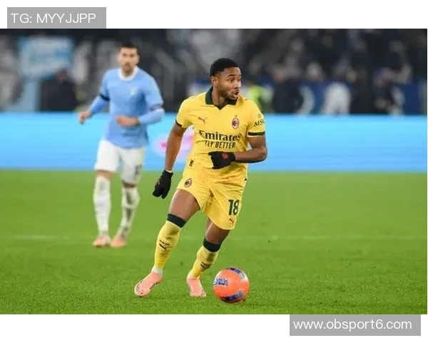 恩昆库希望继续效力米兰未与费内巴切展开谈判