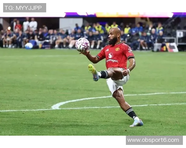 邮报评选曼联近五年最佳引援榜单姆伯莫夺冠C罗位列第四桑乔安东尼排名垫底