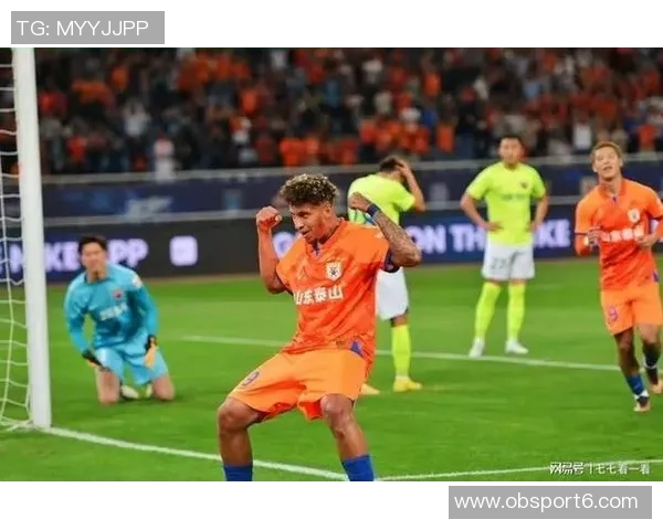 山东泰山热身赛遭遇青岛西海岸逆转最终以一球之差落败 山东泰山热身赛遭遇青岛西海岸逆转最终以一球之差落败